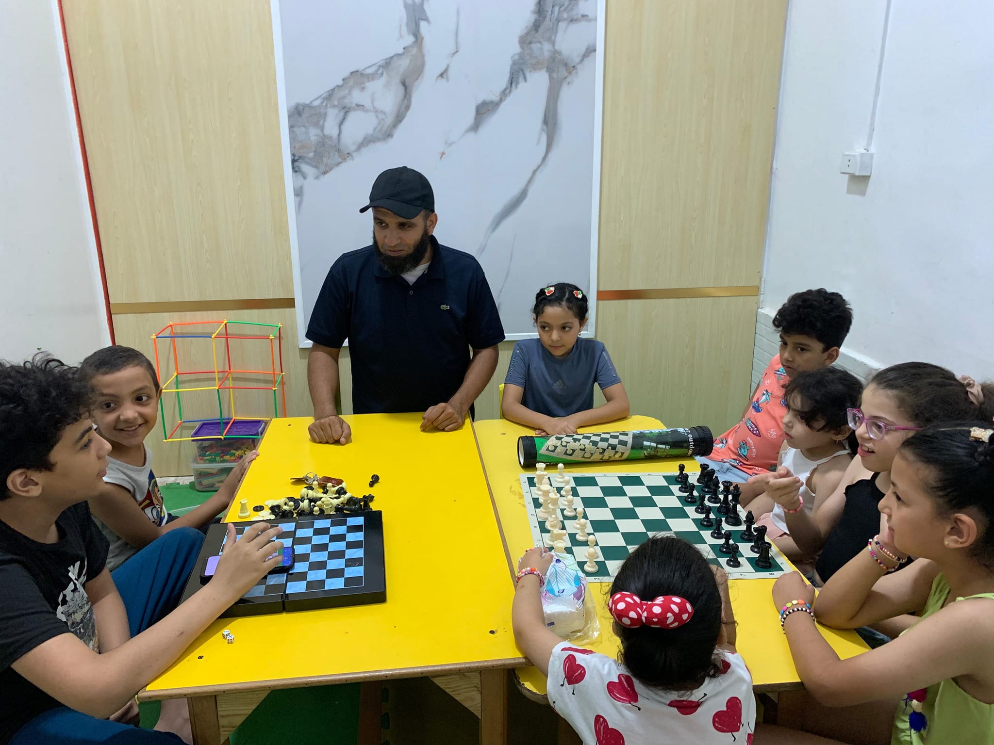 تدريب البيادق الصغيرة